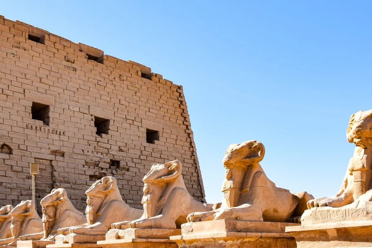 Valley of the Kings & Hatshepsut Temple — view 3